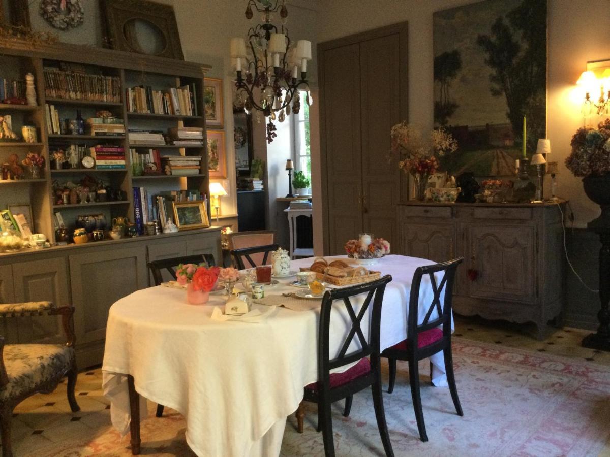 L'Orangerie Du General Bed & Breakfast แซ็ง-ฌ็อง-เด-อ็องเจลี ภายนอก รูปภาพ